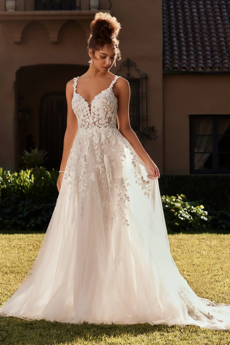 Enchanting A-Line Bridal Gown With Floral Lace # Y3101