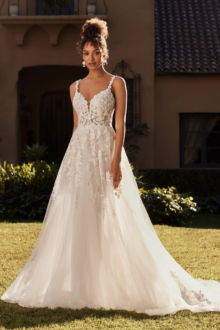 Enchanting A-Line Bridal Gown With Floral Lace # Y3101