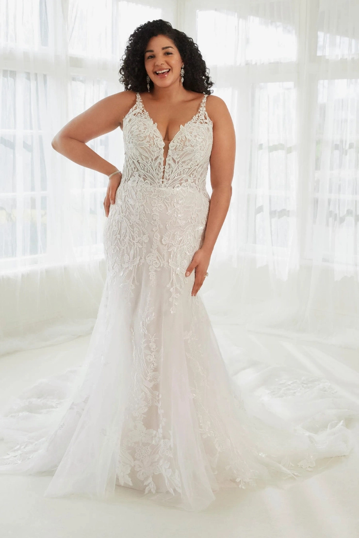 Dreamy Bridal Gown With Fitted Skirt # Y3109