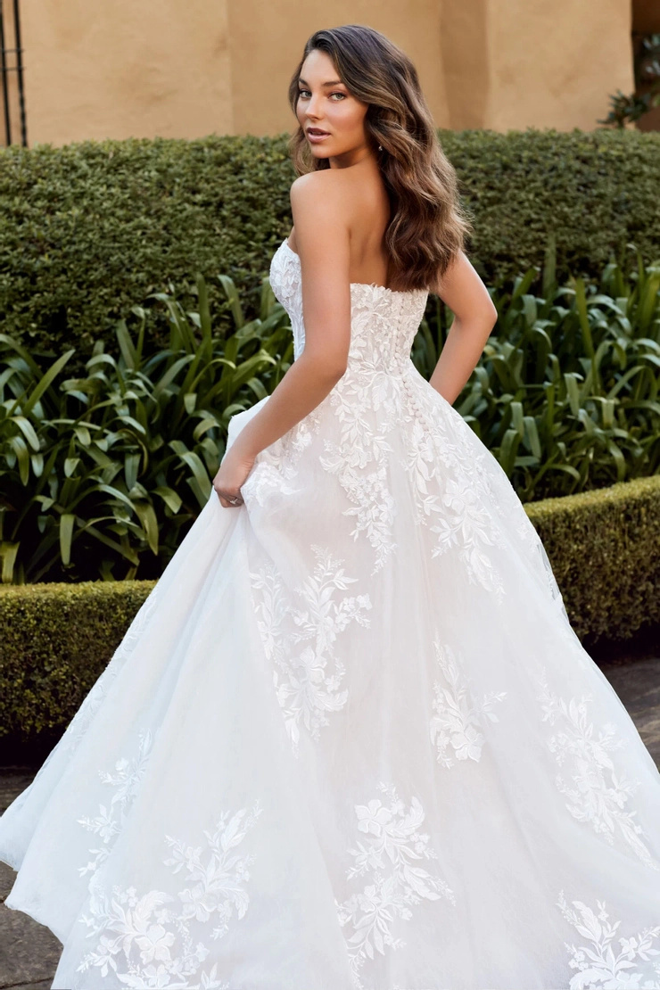Off-Shoulder Lace Ball Gown Wedding Dress # Y3112