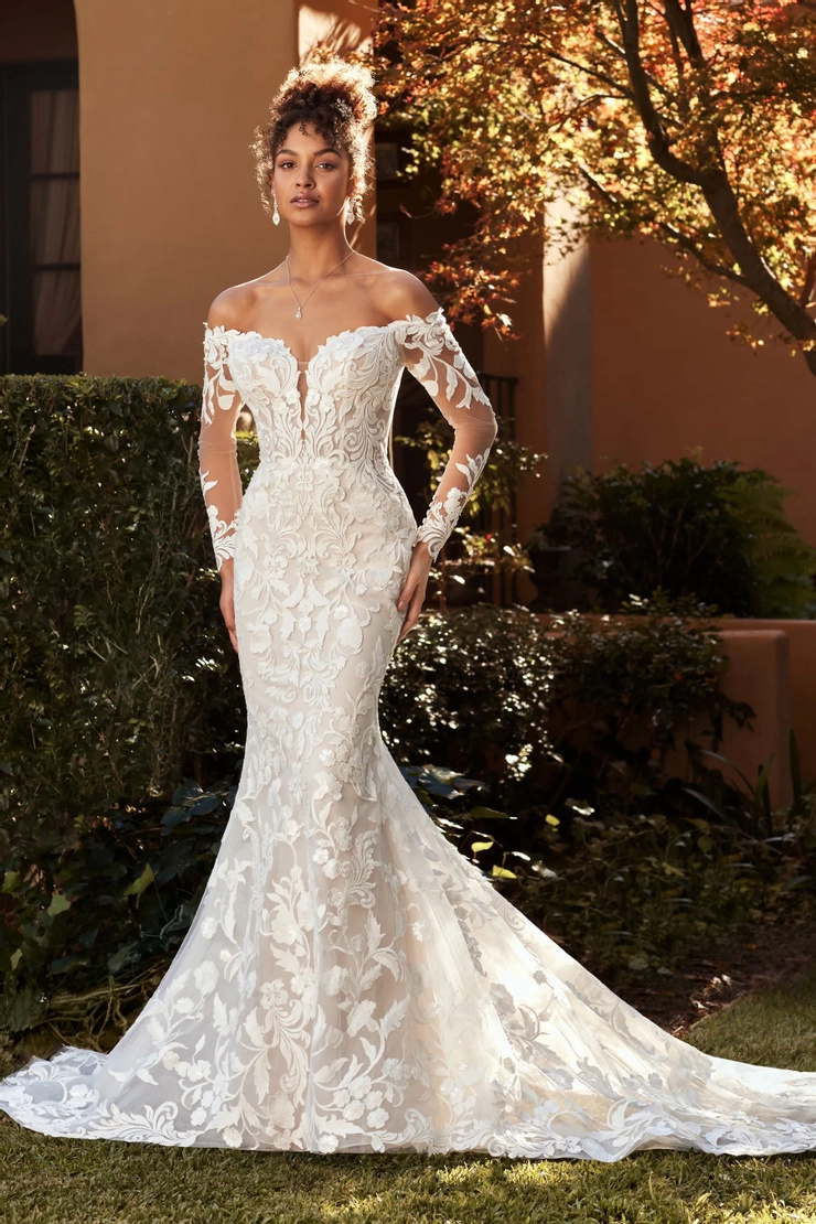 Long Sleeve Wedding Dress With Graphic Lace # Y3114