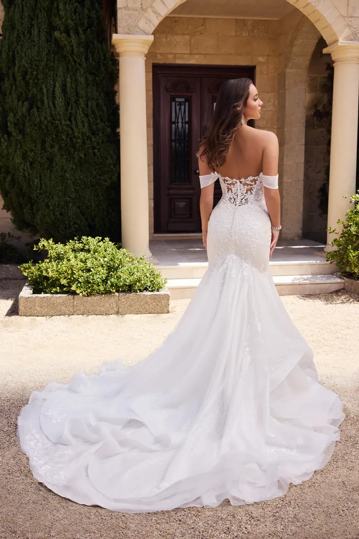 Sexy Sparkly Wedding Dress With Unique Back Feature # Y3124