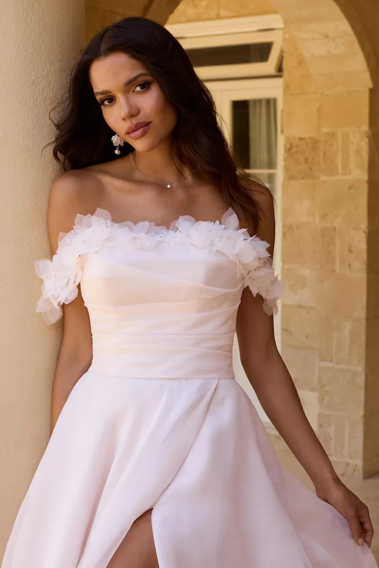 Off-Shoulder Princess Wedding Dress With Pockets # Y3125