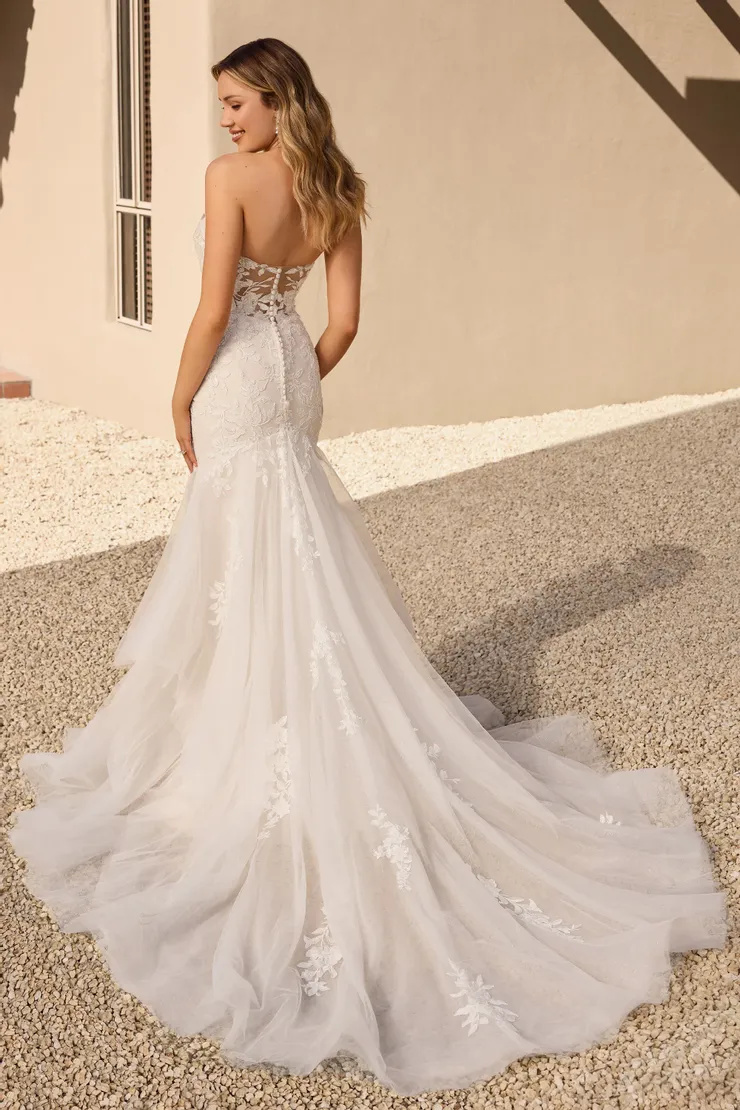 Textured Mermaid Gown With Strapless Neckline # Y3148