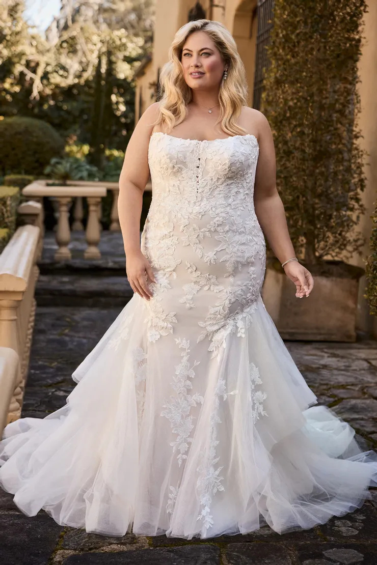 Textured Mermaid Gown With Strapless Neckline # Y3148