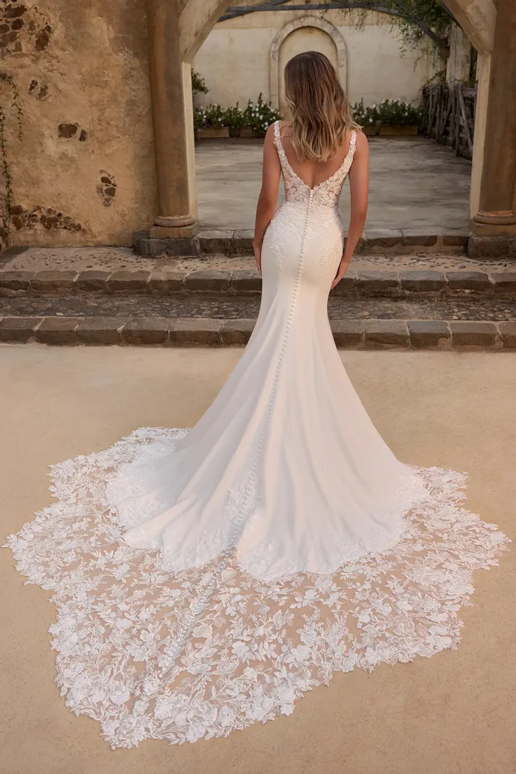 Dramatic Wedding Gown With Skirt Split