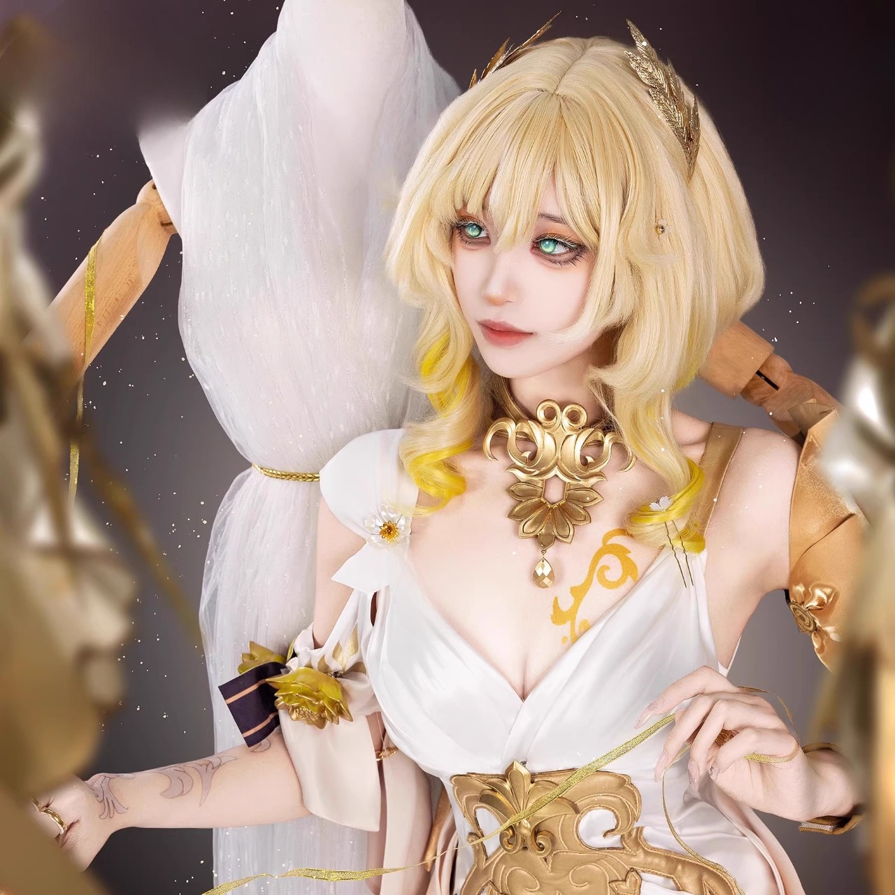 Honkai: Star Rail Aglaea Cosplay Costume
