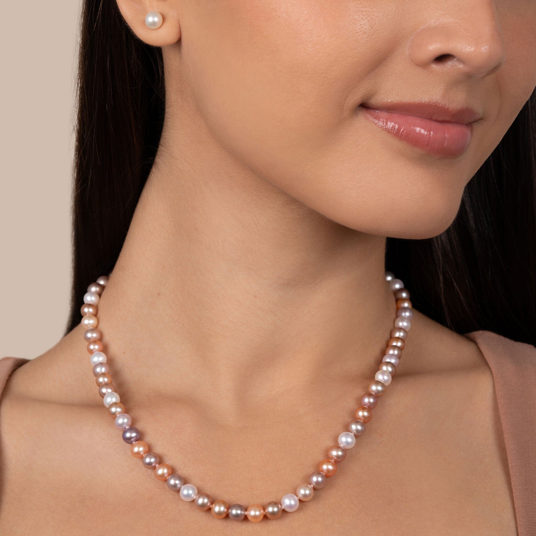 18 Inch Multicolor AAA Pearl Necklace
