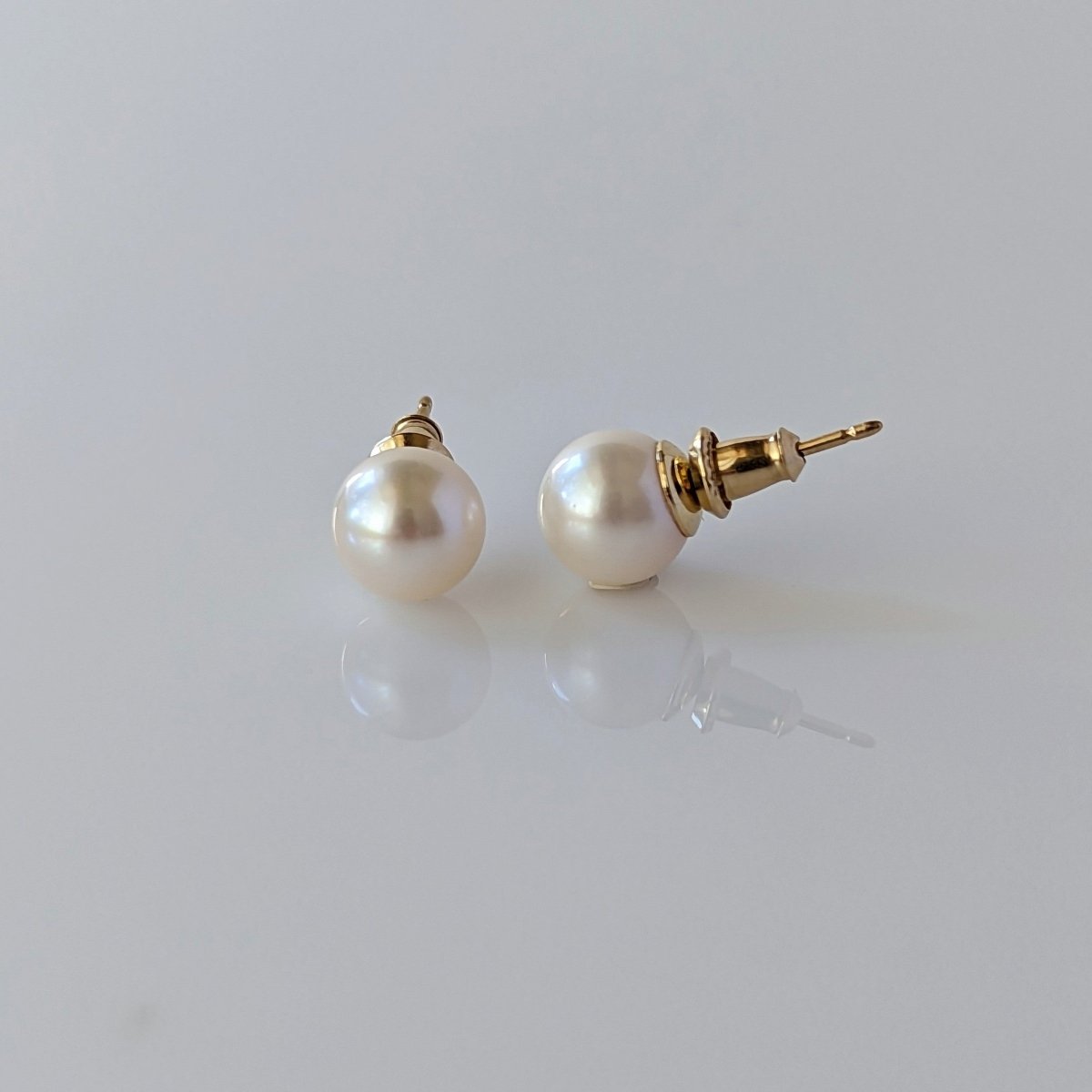 7.5-8.0mm White Akoya Pearl Stud Earrings