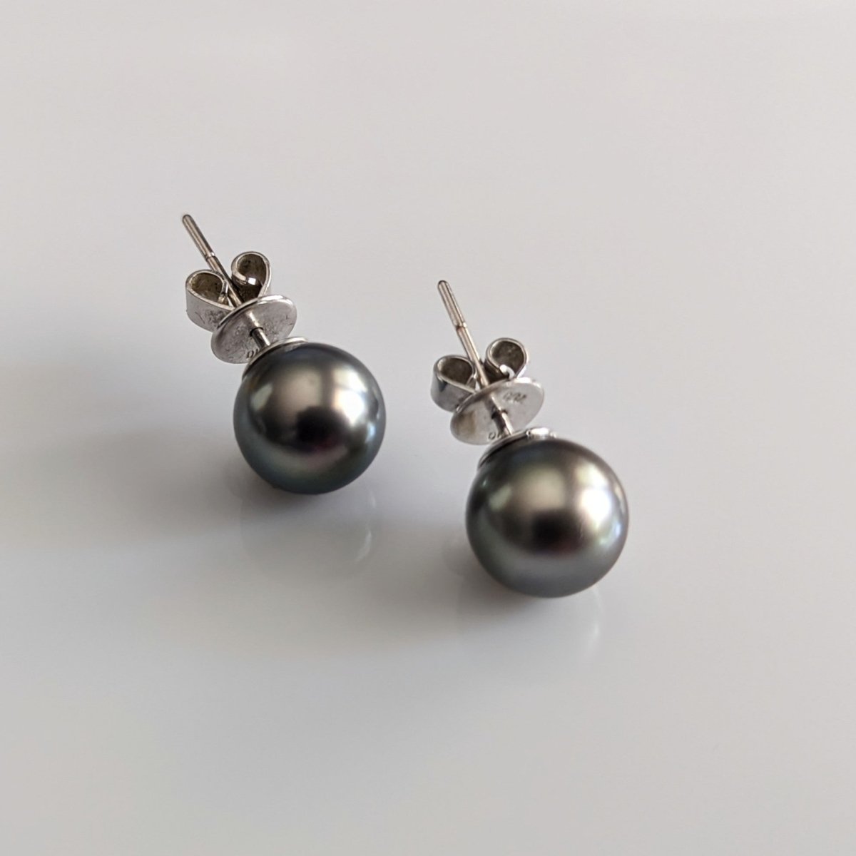 9-10mm Tahitian Pearl Stud Earrings