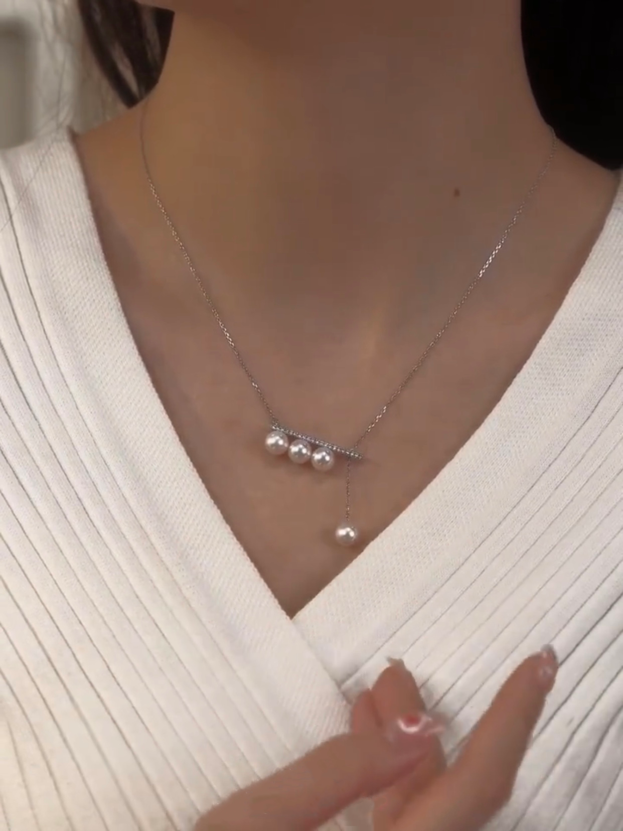 Avyanna Pearl Necklace | 24k Gold Plated