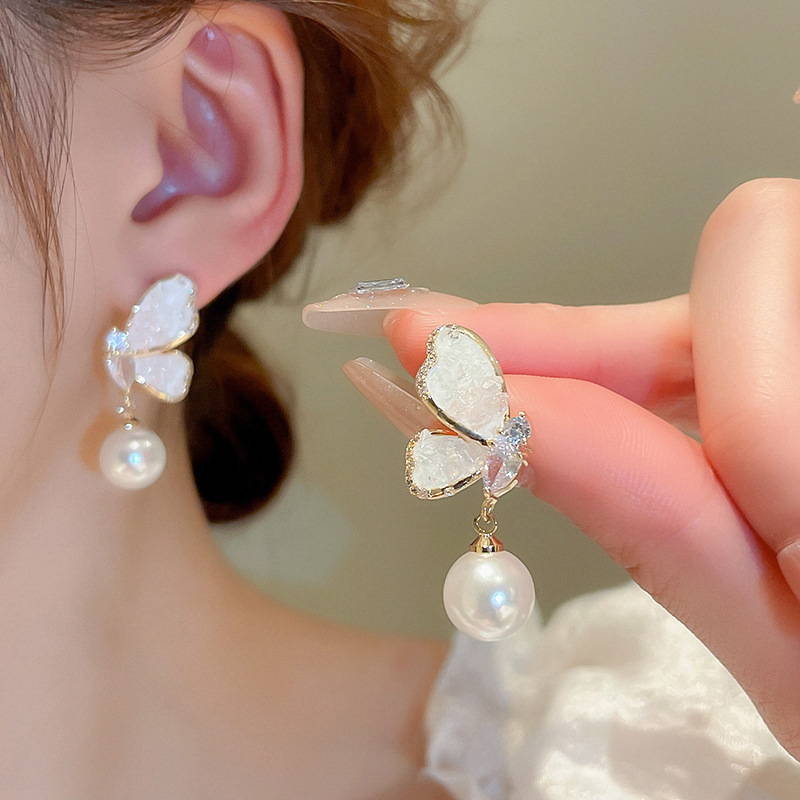 Temperament Butterfly Pearl Drop Earrings