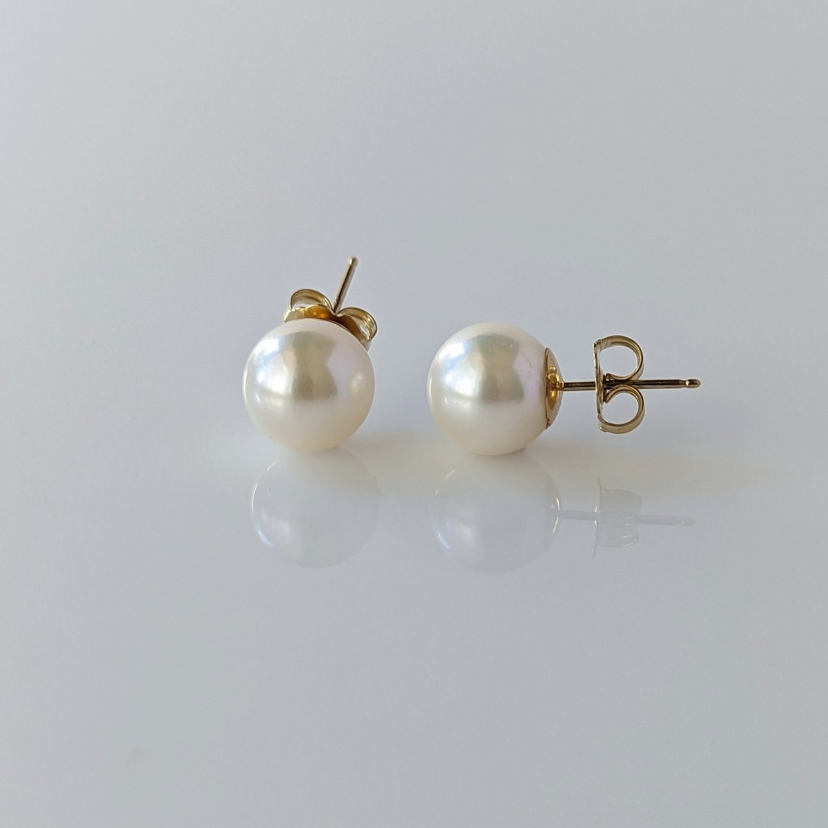 8.5-9.0mm White Akoya Pearl Stud Earrings