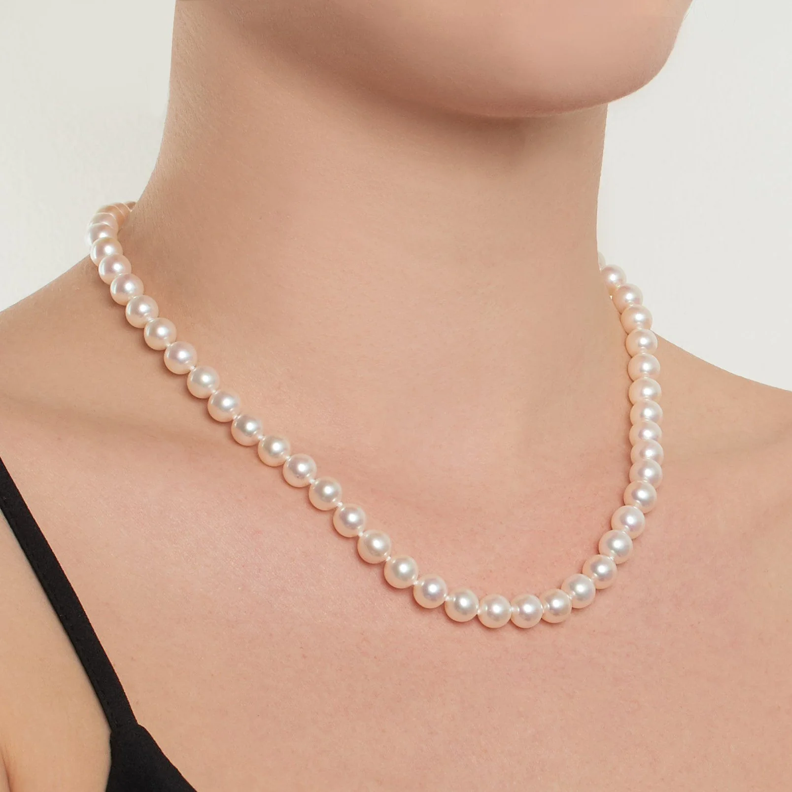 7.5-8.0 mm 18 Inch White Freshwater Pearl Necklace - AAA Quality