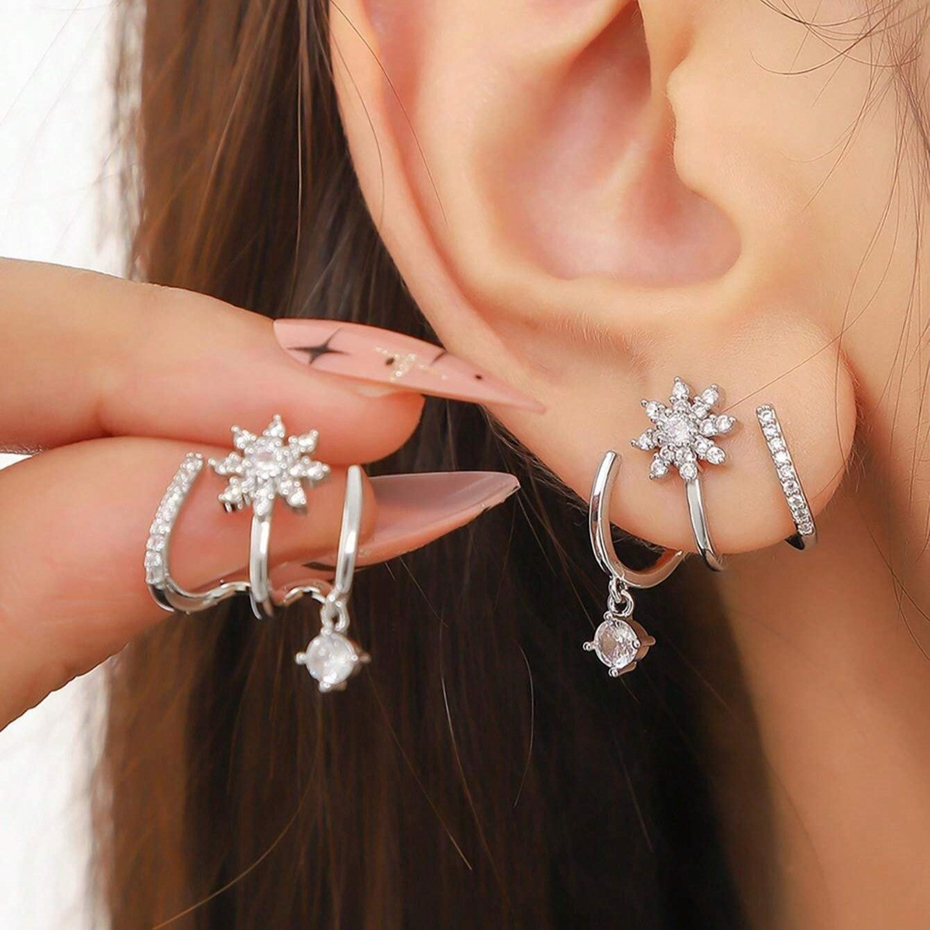 Stylish claw-shaped earrings 🎁 Buy 1, get 1 free!