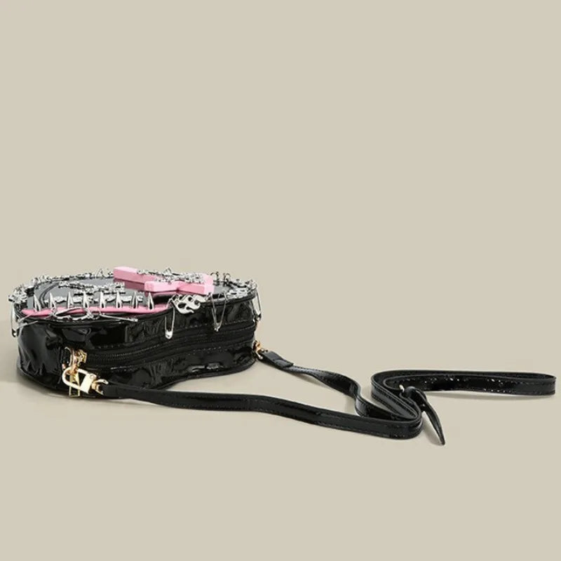 New Fashion Y2K Gothic Style Niche Design Women's Bag Internet Celebrity Popular Heartshaped Bag Hot Girl Cool Crossbody Bag