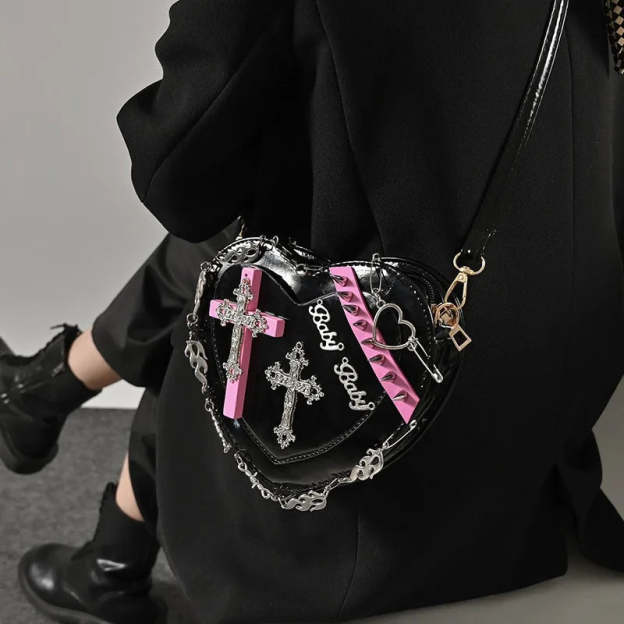 New Fashion Y2K Gothic Style Niche Design Women's Bag Internet Celebrity Popular Heartshaped Bag Hot Girl Cool Crossbody Bag