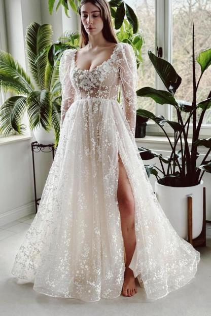 Scoop Neck Long Sleeve Tulle Floor Length Wedding Dress with Appliques Lace