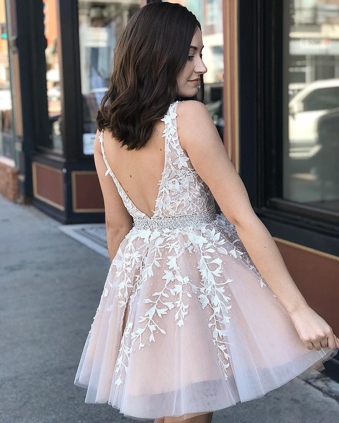 Cute Short A-line V-neck Tulle Floral Lace Sleeveless Prom Dresses