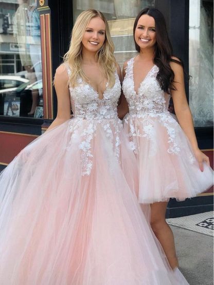 Elegant A-line Spaghetti Straps Deep V-neck Open Back Appliques Lace Tulle Prom Dress