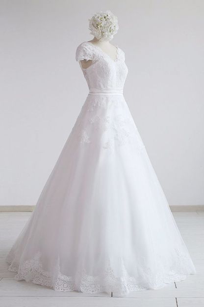 Elegant Lace Cap Sleeve Tulle A-line Wedding Dress