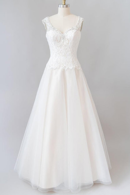 Elegant Long Sweetheart Open Back Lace Tulle A-line Wedding Dress