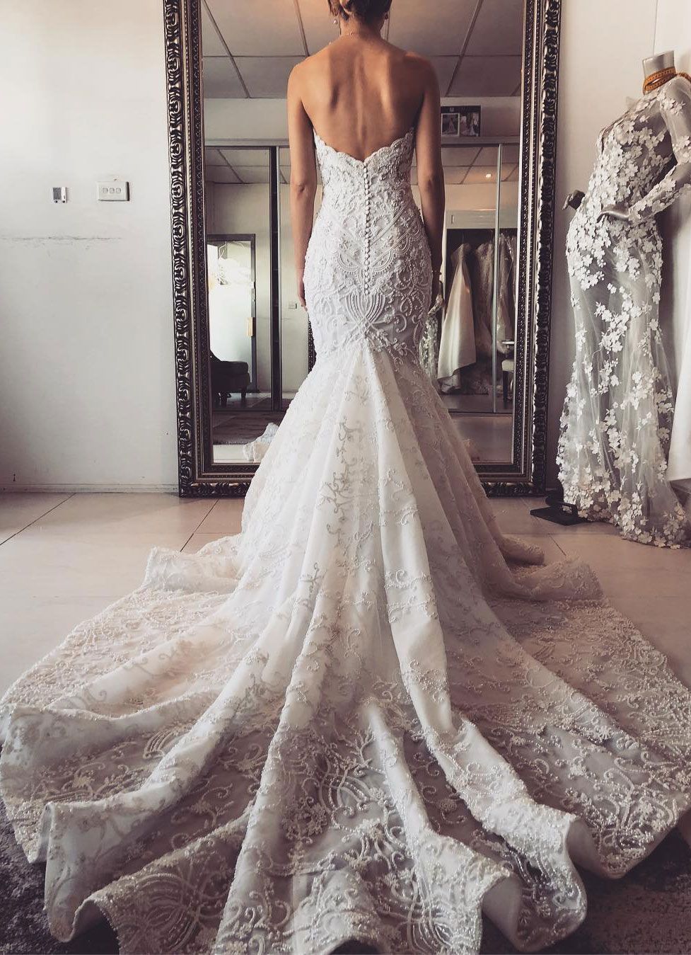 Elegant Long Sweetheart Backless Appliques Lace Floor-length Mermaid Wedding Dress