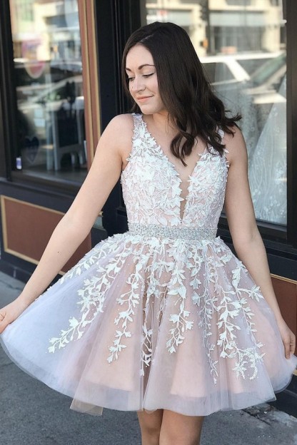 Cute Short A-line V-neck Tulle Floral Lace Sleeveless Prom Dresses