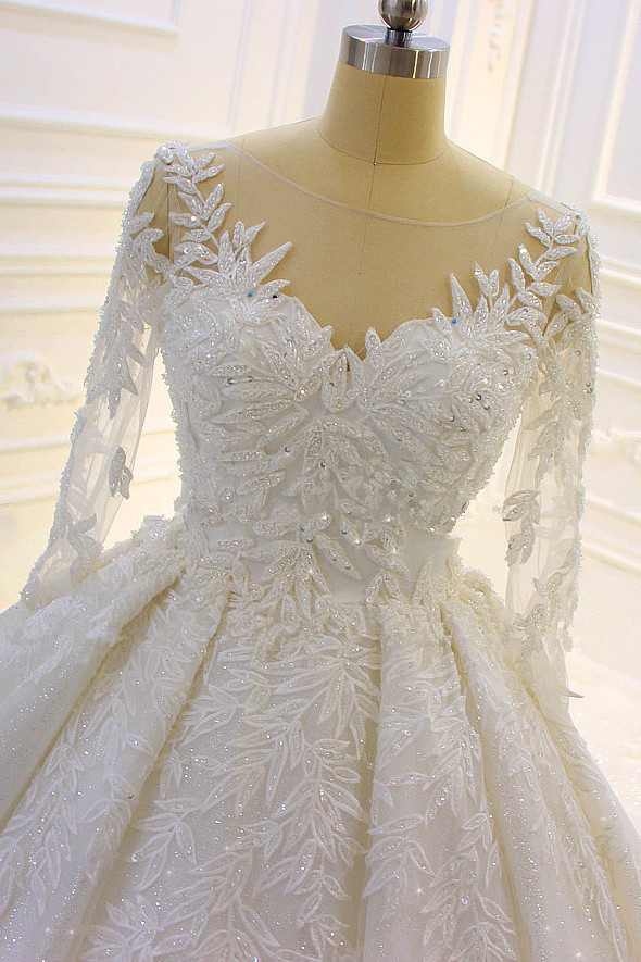 Luxury Long Ball Gown Lace Appliques Beading Church Train Wedding Dress with Sleeves