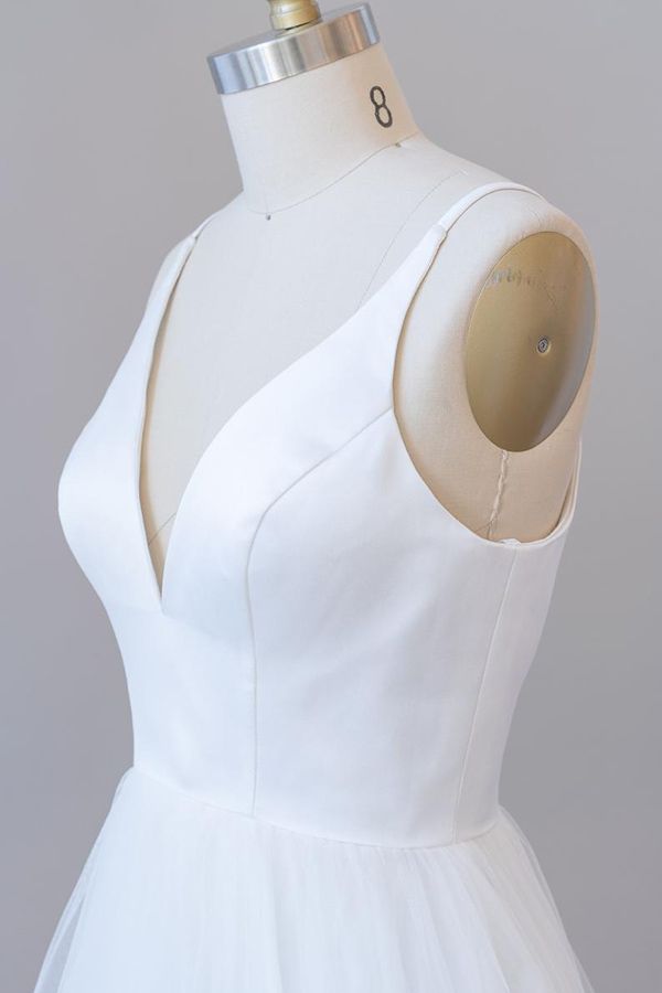 Beautiful Long V-neck Tulle A-line Wedding Dress