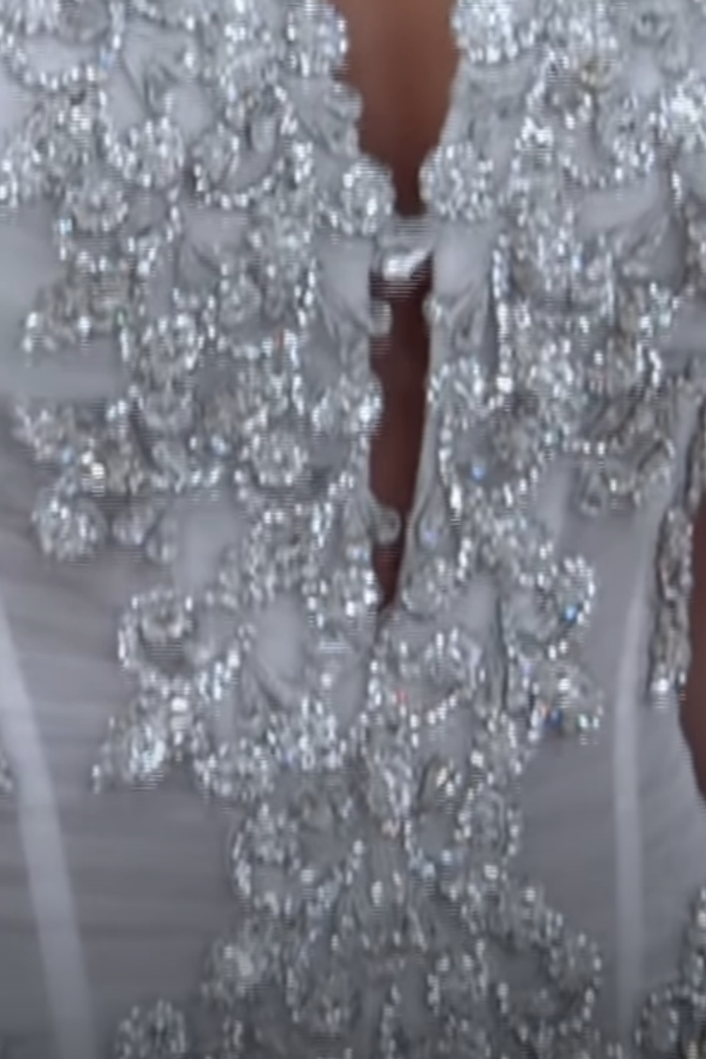 Spaghetti Straps Deep V-neck Wedding Dresses with Floral Applique