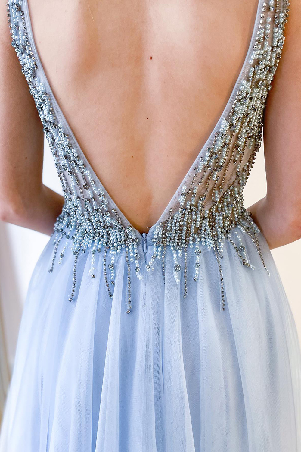 Stunning Deep V-neck Beading Pearl Tulle Open Back A-Line Prom Dress With Split