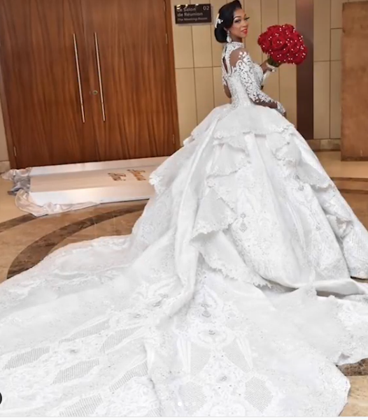 High Neck Train Long Sparkle Applique Satin Ball Gown Wedding Dresses with Sleeves