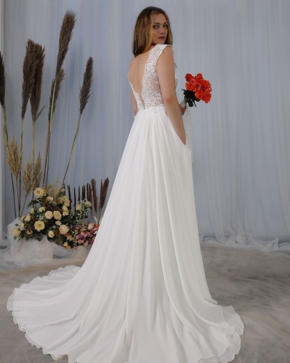 Elegant Long V-neck Wide Straps Backless Appliques Lace Chiffon Wedding Dress