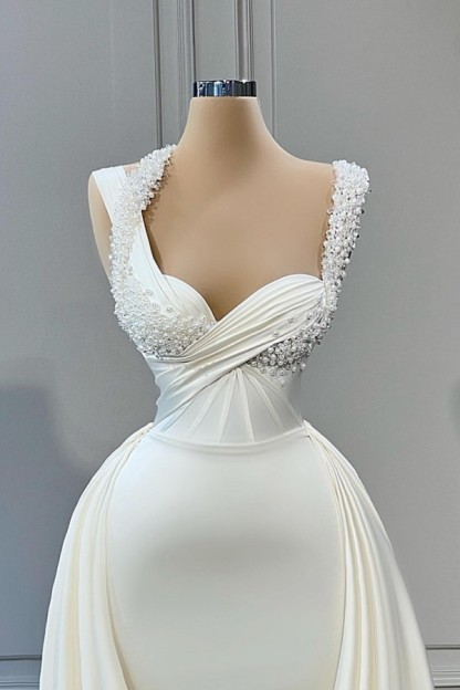 Elegant White Long Mermaid Sweetheart Satin Prom Dress