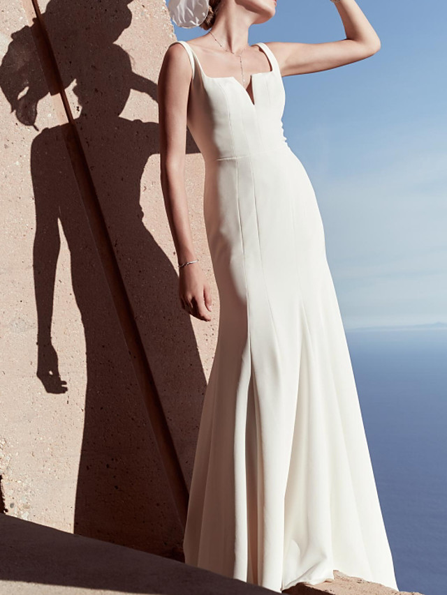 Sheath \ Column Wedding Dresses V Wire Floor Length Satin Sleeveless Country Beach Plus Size