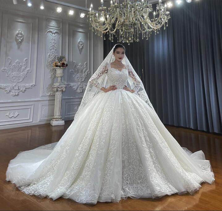 Luxury Long Ball Gown Tulle Lace Long Sleeves Wedding Dress with Appliques