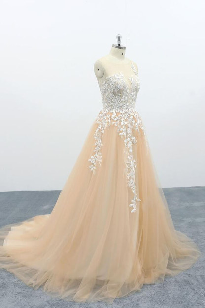 Long A-line Sweetheart Appliques Tulle Backless Wedding Dress