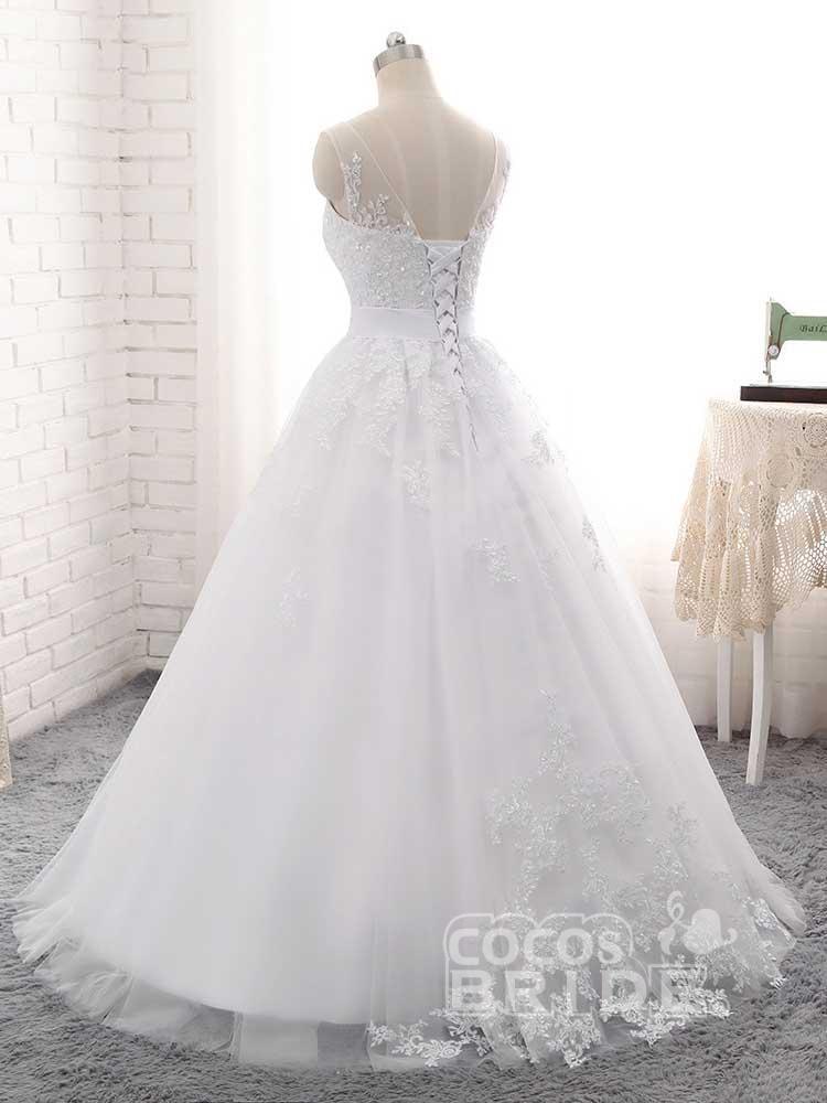 Elegant Long Tulle Lace-Up Ball Gown Wedding Dresses