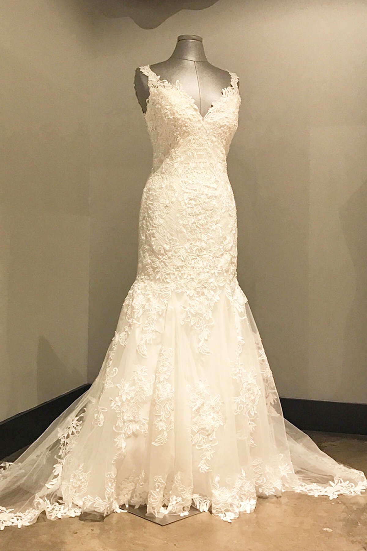 Ivory Lace Long V Neck Mermaid Open Back Wedding Dress