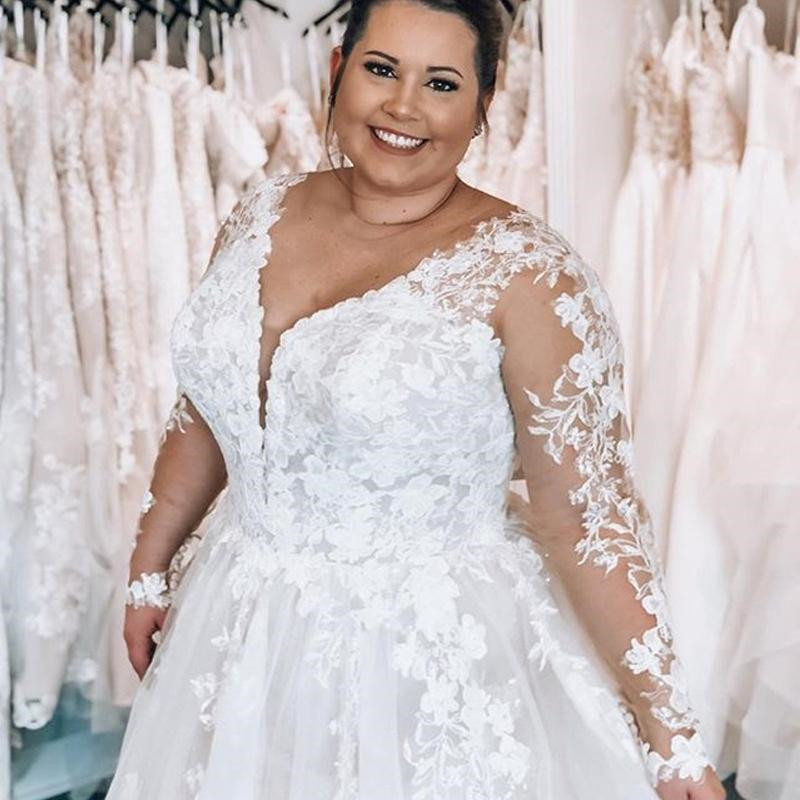 Elegant Plus Size Long A-line V-neck Tulle Lace Wedding Dresses with Sleeves