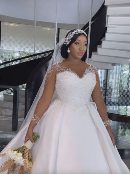 Elegant Plus Size Long A-line Sweetheart Satin Beading Wedding Dresses with Sleeves