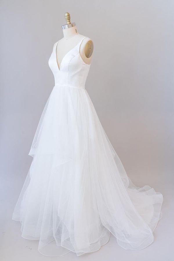 Beautiful Long V-neck Tulle A-line Wedding Dress