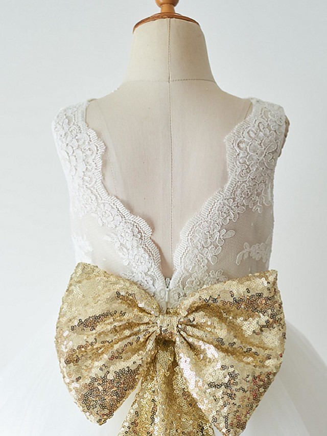 Ball Gown Knee Length Wedding / First Communion / Pageant Flower Girl Dresses - Lace / Tulle Sleeveless Jewel Neck With Bow(S)