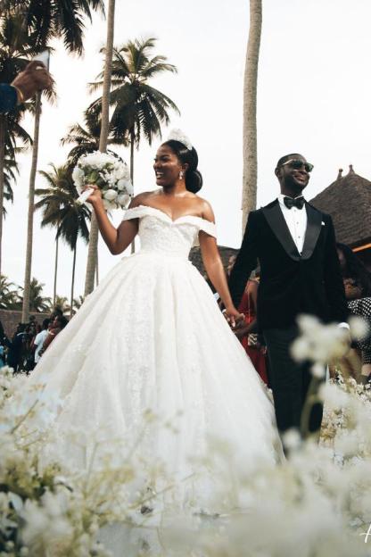 Gorgeous Long Ball Gown Off the Shoulder Tulle Lace Wedding Dress