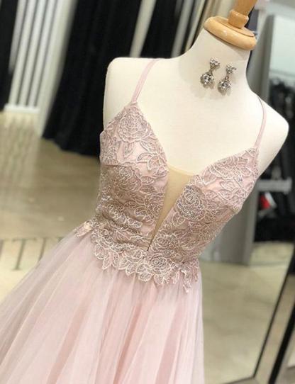 Elegant Floor-Length A-Line Appliques Spaghetti Straps Tulle Prom Dress