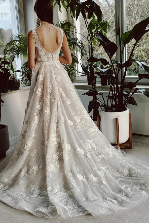 Long V Neck Open Back Tulle Front Slit Wedding Dress with Appliques Lace