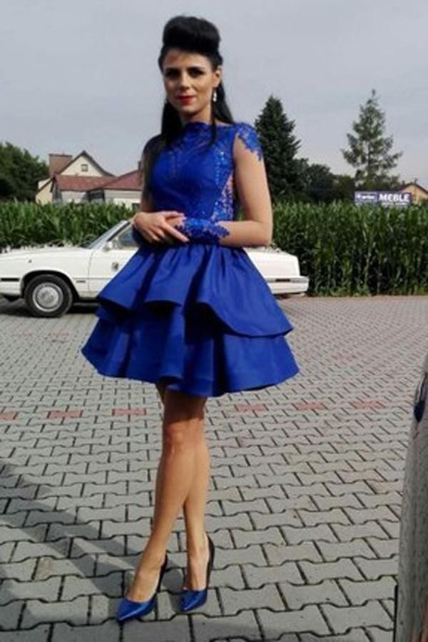 Elegant Short A-line Lace Long Sleeve Prom Dress
