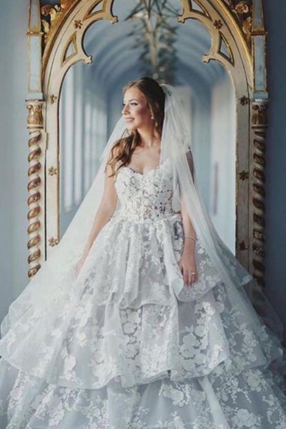Modest Long Ball Gown Sweetheart Tulle Lace Wedding Dress
