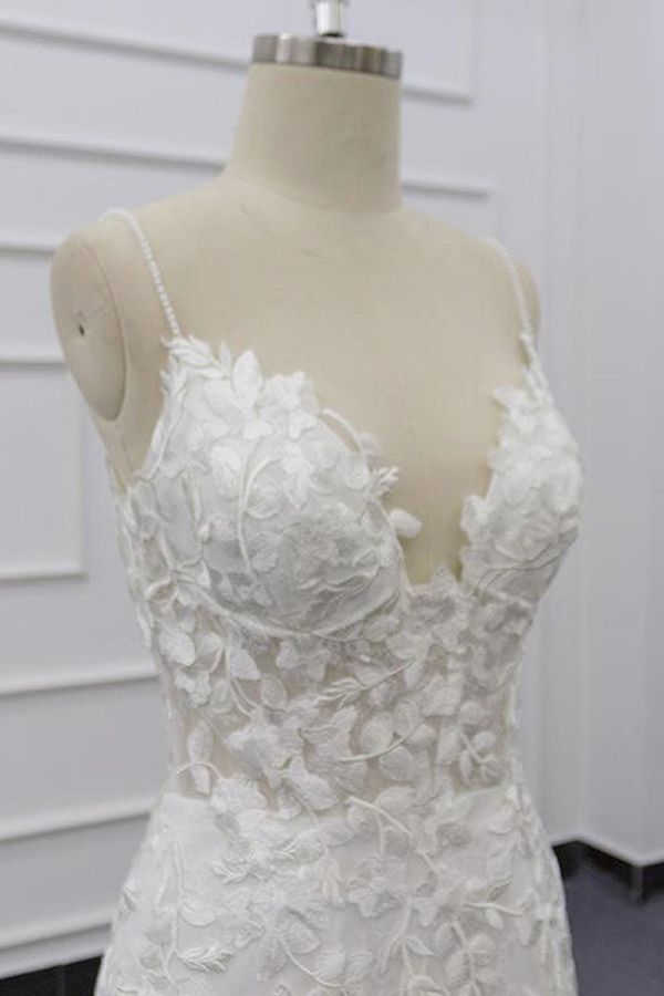 Long Sweetheart Spaghetti Strap Appliques Lace Mermaid Wedding Dress